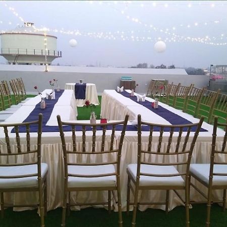 Hotel Four Element Varanasi Luaran gambar