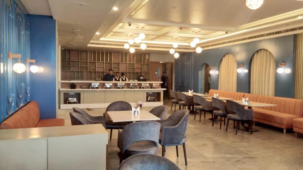 Hotel Four Element Varanasi Luaran gambar