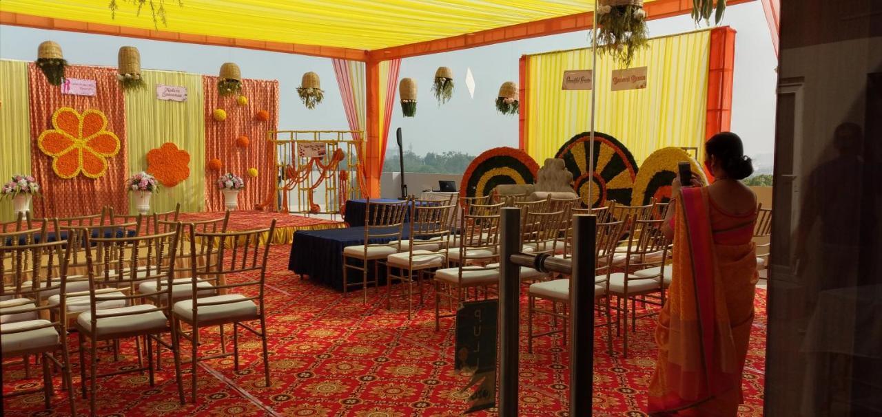 Hotel Four Element Varanasi Luaran gambar