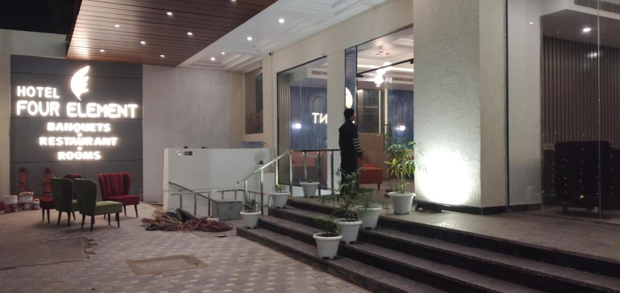 Hotel Four Element Varanasi Luaran gambar