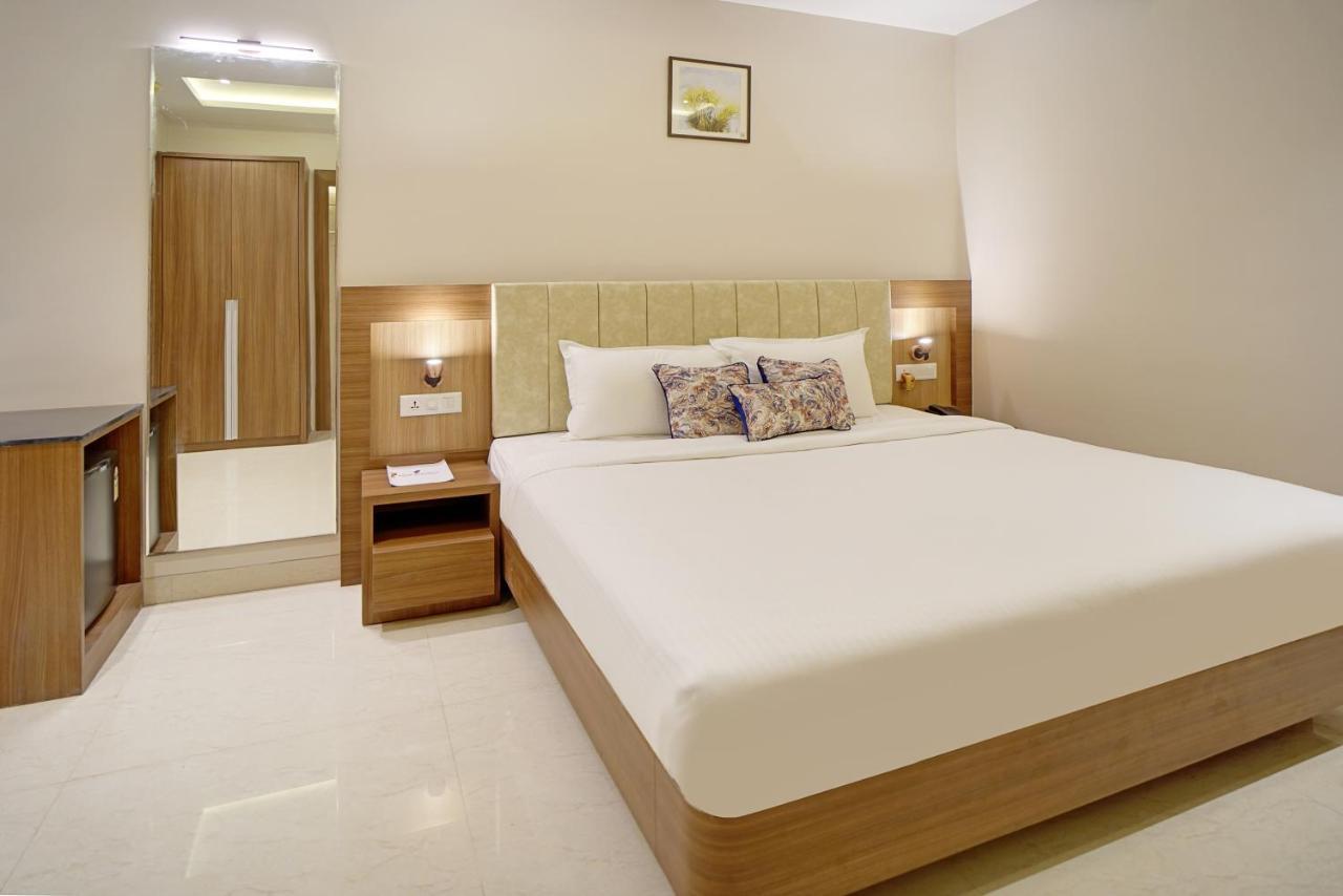 Hotel Four Element Varanasi Luaran gambar