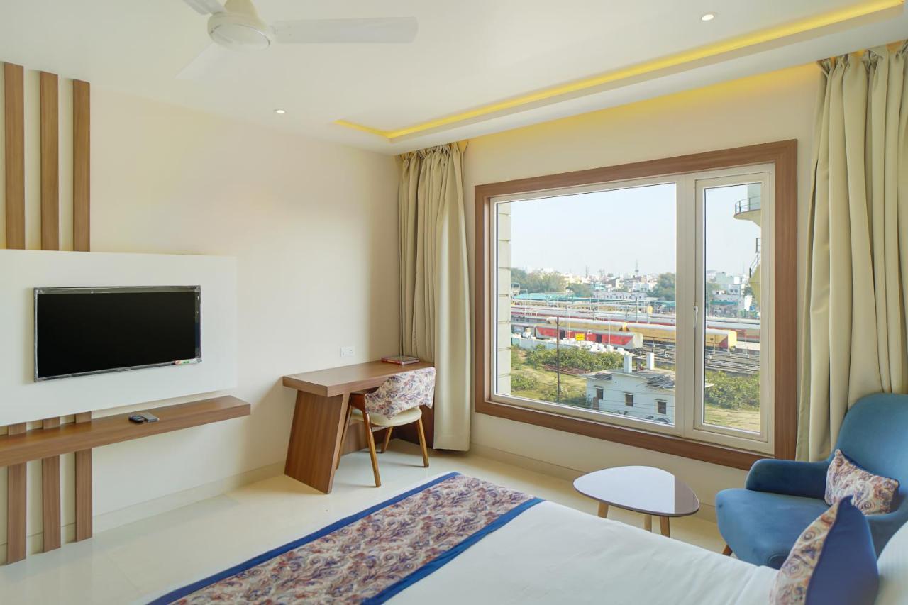 Hotel Four Element Varanasi Luaran gambar