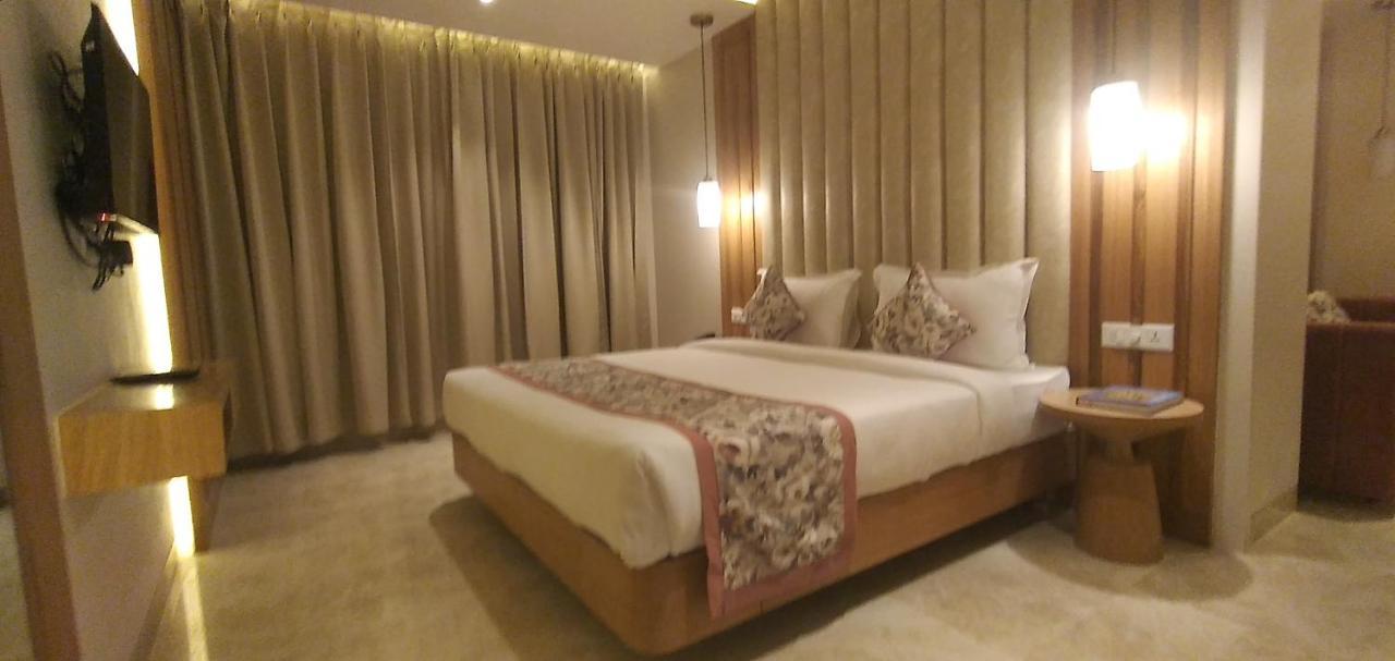 Hotel Four Element Varanasi Luaran gambar