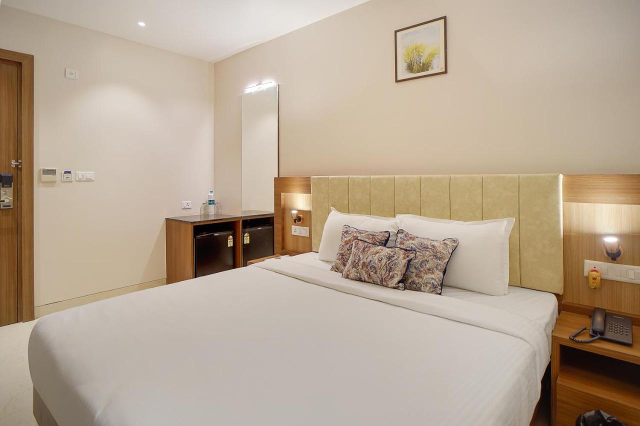 Hotel Four Element Varanasi Luaran gambar