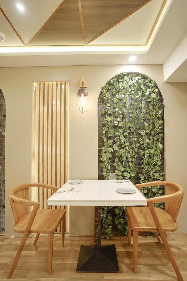 Hotel Four Element Varanasi Luaran gambar