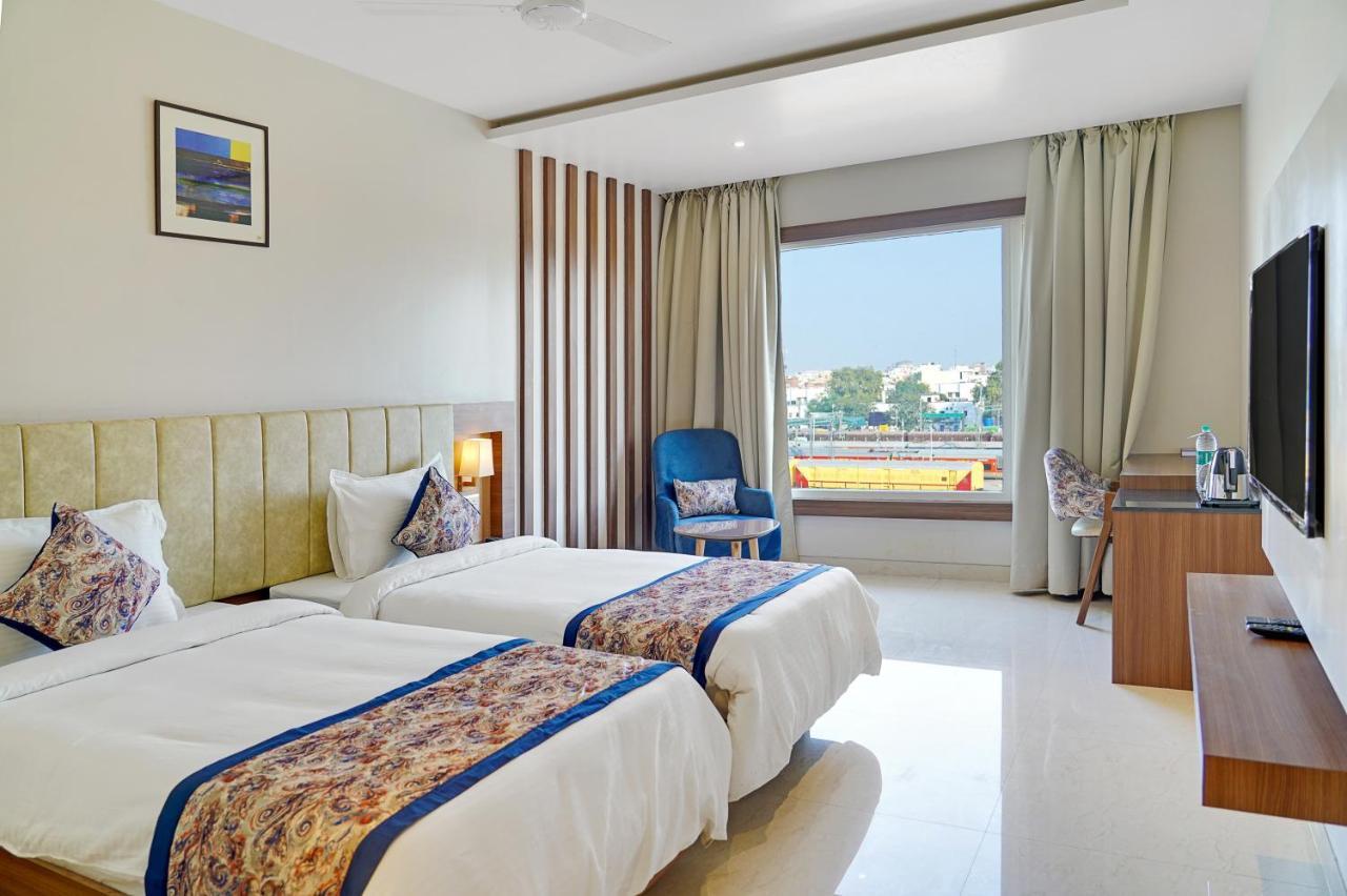 Hotel Four Element Varanasi Luaran gambar